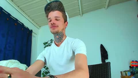 Goldy Loyal93 online show from 09.18.25