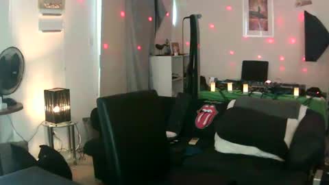 goldyguy011 online show from 02.13.25