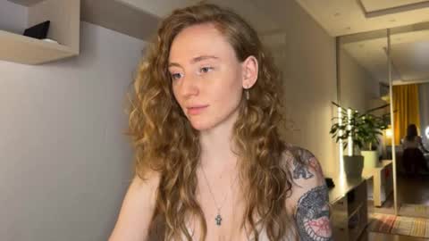 Polly online show from 11.16.25