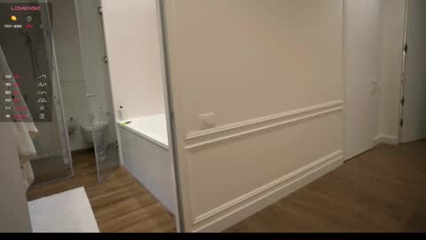 gooodgirlhere online show from 11.04.25