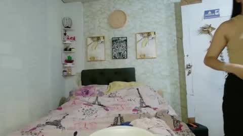 geneviev online show from 04.03.26