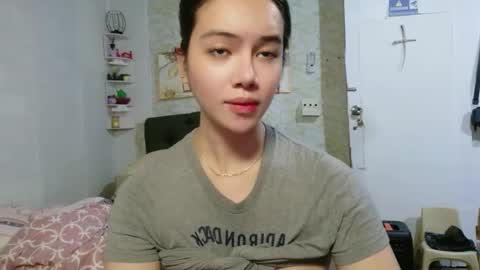 geneviev online show from 05.15.26