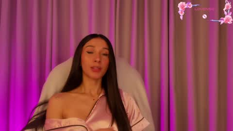 Snapshot of gorgeous_brunette chatting on 02.03.25 Rose online show from 02.03.25