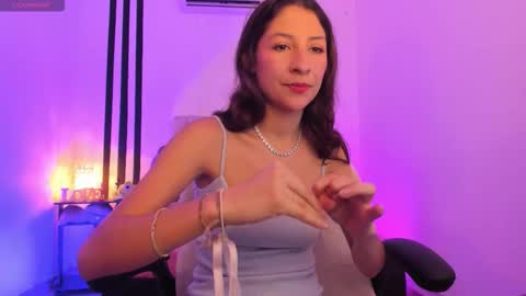 Snapshot of gorgeous_t chatting on 01.16.26 i am Jessi I love animals and drawing I hope to get along with everyone. XOXO online show from 01.16.26