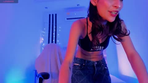 Snapshot of gorgeous_t chatting on 02.10.26 i am Jessi I love animals and drawing I hope to get along with everyone. XOXO online show from 02.10.26