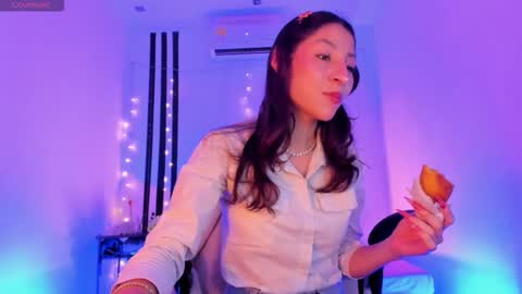 Snapshot of gorgeous_t chatting on 02.21.26 i am Jessi I love animals and drawing I hope to get along with everyone. XOXO online show from 02.21.26