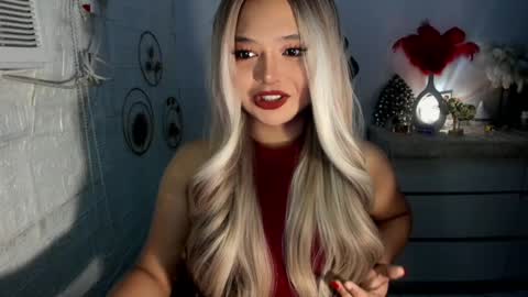 Snapshot of gorgeousamandarose chatting on 12.24.24 Amanda rose online show from 12.24.24