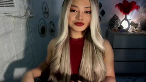 Snapshot of gorgeousamandarose chatting on 12.29.24 Amanda rose online show from 12.29.24