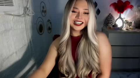 Snapshot of gorgeousamandarose chatting on 12.29.24 Amanda rose online show from 12.29.24