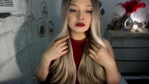 Snapshot of gorgeousamandarose chatting on 03.05.25 Amanda rose online show from 03.05.25