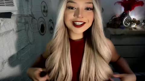 Snapshot of gorgeousamandarose chatting on 03.07.25 Amanda rose online show from 03.07.25