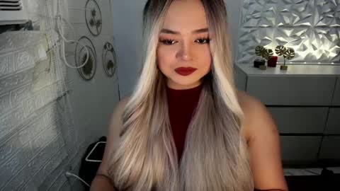 Snapshot of gorgeousamandarose chatting on 09.25.25 Amanda rose online show from 09.25.25