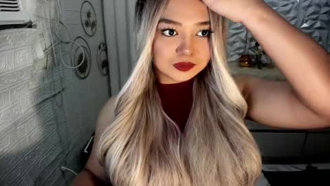 Snapshot of gorgeousamandarose chatting on 10.10.25 Amanda rose online show from 10.10.25