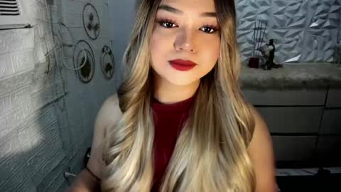 Snapshot of gorgeousamandarose chatting on 10.14.25 Amanda rose online show from 10.14.25