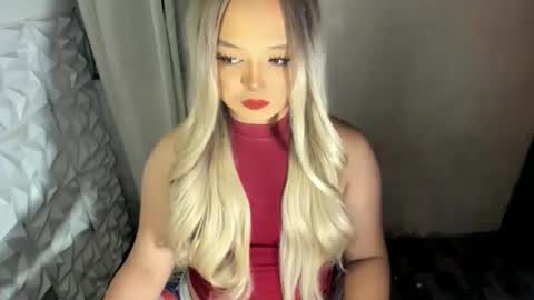 Snapshot of gorgeousamandarose chatting on 06.11.26 Amanda rose online show from 06.11.26