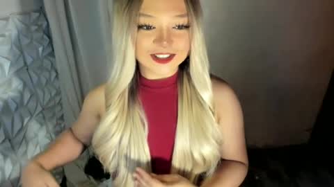 Snapshot of gorgeousamandarose chatting on 06.20.26 Amanda rose online show from 06.20.26