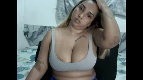 gorgeouslips10 online show from 04.12.26