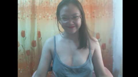 Snapshot of gorgeousmama chatting on 09.23.25 gorgeousmama online show from 09.23.25