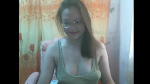 Snapshot of gorgeousmama chatting on 10.05.25 gorgeousmama online show from 10.05.25