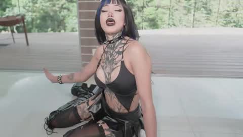 sophie  Special celebration a the beach 300k followers 3011 and 0112   online show from 03.25.26