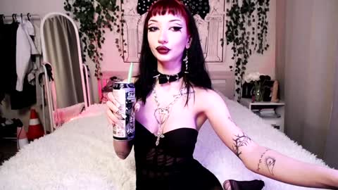    online show from 02.06.25