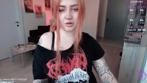 Snapshot of gothkittys chatting on 04.29.26 traumfrau Kira angel face devil eyes I SELL A LOT VIDEO IN GALLERY online show from 04.29.26