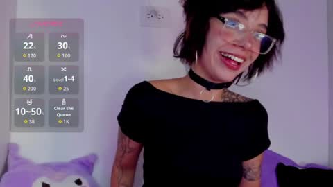 Snapshot of gothv chatting on 07.09.26 Violet online show from 07.09.26