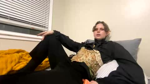 Snapshot of gothydoll chatting on 05.31.26 Doll online show from 05.31.26