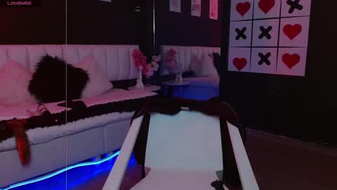 Meredith Alessandra online show from 03.06.25