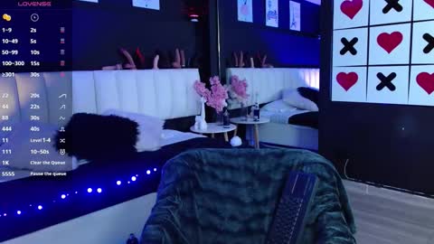 Meredith Alessandra online show from 12.02.25