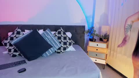 Grace online show from 01.25.25