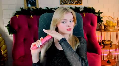 Grace Glamour online show from 12.30.24