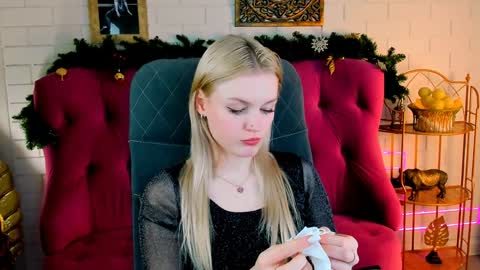 Grace Glamour online show from 12.30.24