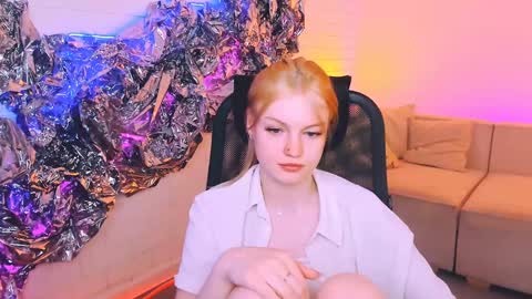 Grace Glamour online show from 01.20.25