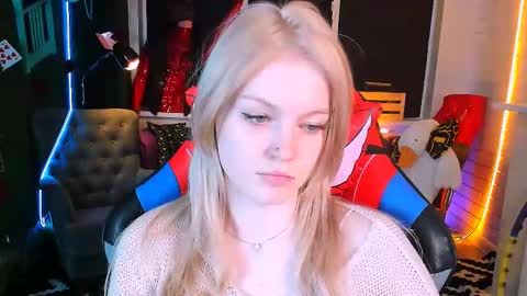 Grace Glamour online show from 02.13.25