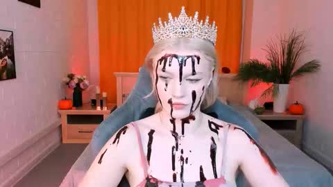 Grace Glamour online show from 10.31.25