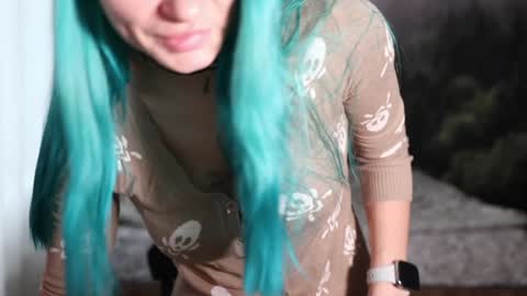 Snapshot of gracegreen chatting on 12.14.24 I will be glad to see you 30 N 1800 - 2300 gmt3 online show from 12.14.24