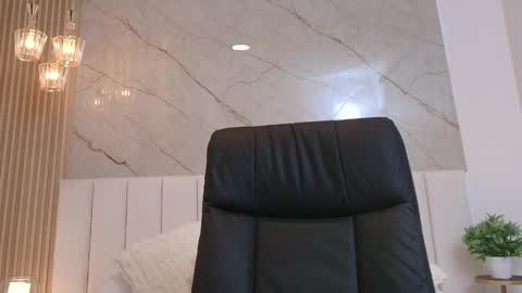 Grace  online show from 11.30.25