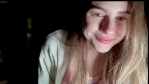 Snapshot of gracetorrezz chatting on 02.21.25 gracetorrezz online show from 02.21.25