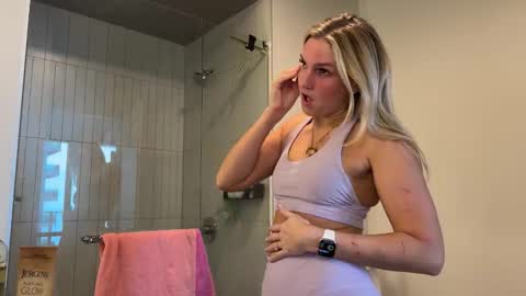 Gracie Mae online show from 11.21.25