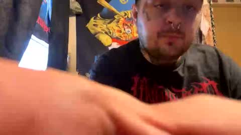 Snapshot of graveyardblunts66 chatting on 11.19.25 graveyardblunts66 online show from 11.19.25