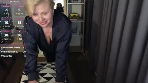 Snapshot of gray_swann chatting on 02.10.25 Ray online show from 02.10.25