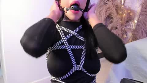 Snapshot of grayce_blossoms24 chatting on 12.27.24 grayce blossoms24 online show from 12.27.24