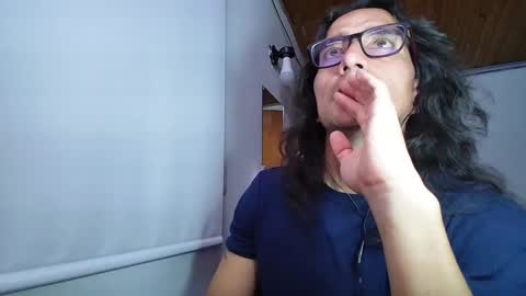 Snapshot of grayrosty chatting on 02.28.25 grayrosty online show from 02.28.25