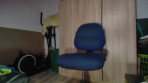 Snapshot of grayrosty chatting on 10.17.25 grayrosty online show from 10.17.25