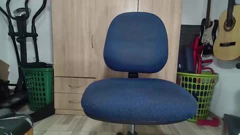 Snapshot of grayrosty chatting on 10.22.25 grayrosty online show from 10.22.25