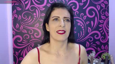 Isabella online show from 02.11.25