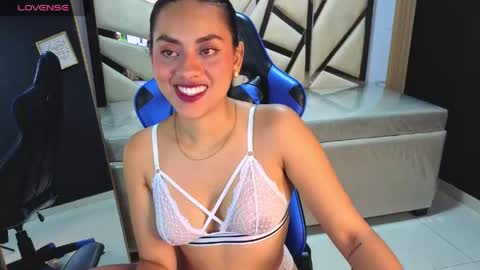 Snapshot of grecia_soler_a chatting on 04.29.26 Grecia online show from 04.29.26