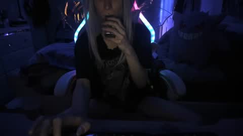 GreenEyedLovexo online show from 02.12.25