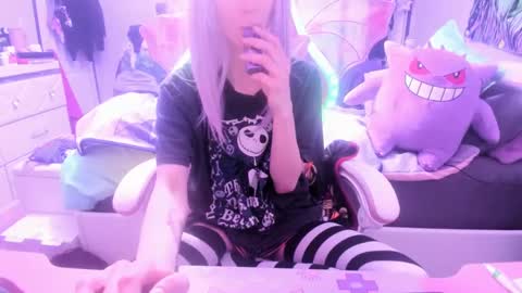 GreenEyedLovexo online show from 02.14.25